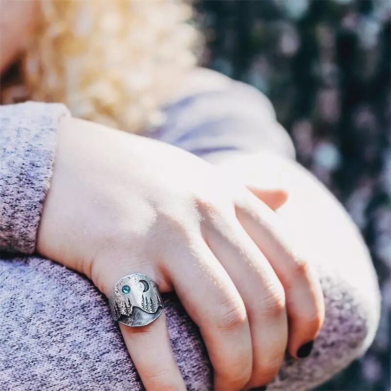 Anillo de Cristal Azul en Plata