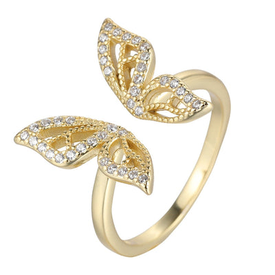 Anillo Dorado de Mariposa con Incrustaciones de Circonitas