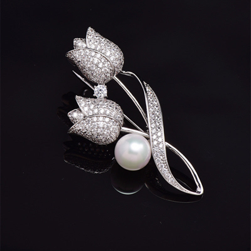 Broche Tulipán Brillante con Perla en Oro y Plata