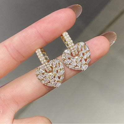 Aretes de Corazón de Perlitas y Circonitas