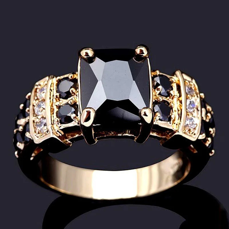 Anillo Cristal Negro y Oro Vintage